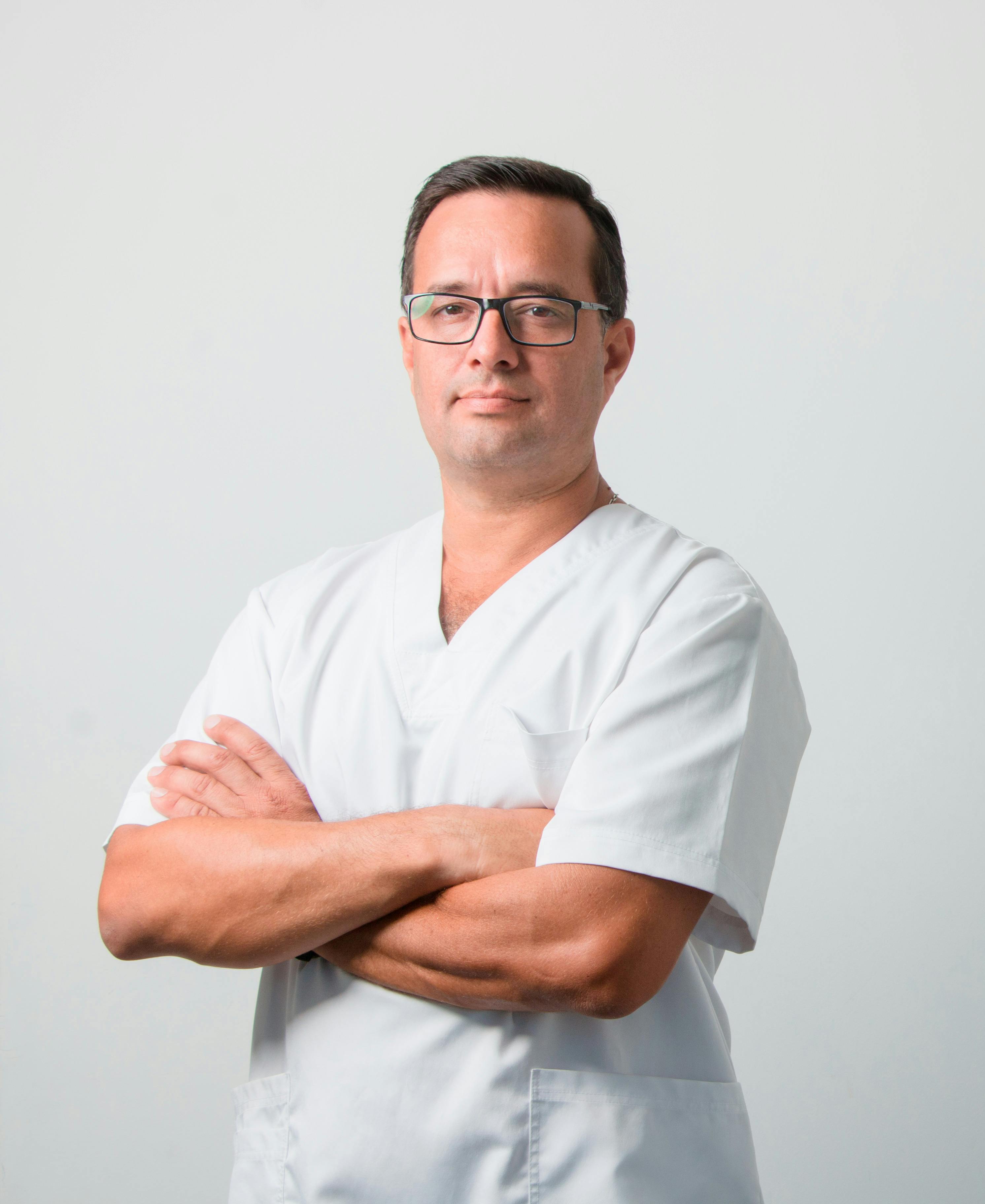 Dr. Michael Thompson, Physical Therapist